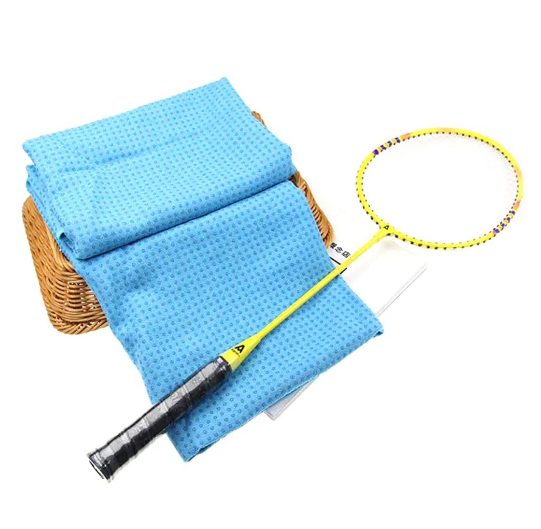 Cén fáth ar féidir le tuáille mata Yoga microfiber neamh-duillín a chinntiú go bhfuil feidhmíocht frith-duillín agus allais ionsúite?