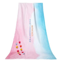 Conas do thuáillí trá a phacáil le linn taistil agus gaineamh a chosc ó ghreamú?